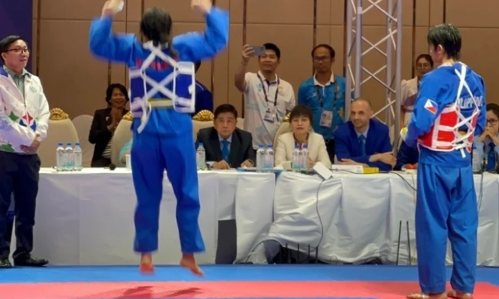 Thi đấu mãi vẫn kết quả hòa, Bùi Thị Thảo Ngân và đối thủ phải bốc thăm để chọn người được HCV