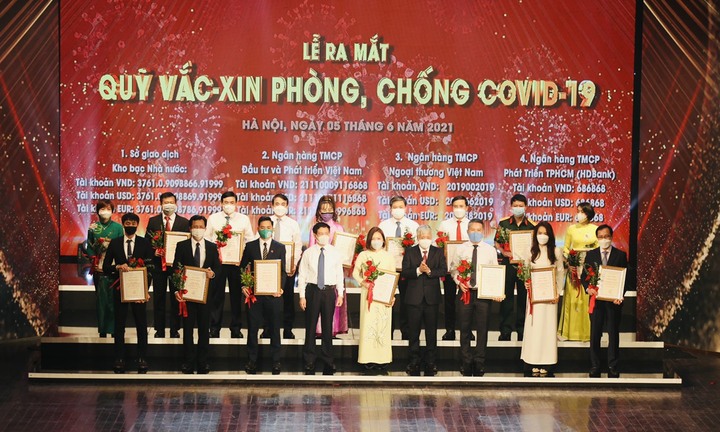 Agribank ủng hộ 60 tỷ đồng Quỹ vaccine phòng COVID-19