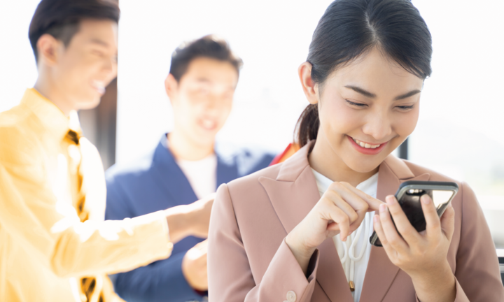Cài App dễ dàng, khách hàng doanh nghiệp nhận muôn vàn ưu đãi từ BAC A BANK