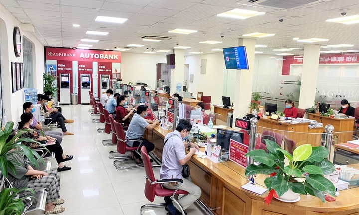 Agribank đã giải ngân hơn 116 ngàn tỷ đồng và 122 triệu USD cho vay ưu đãi hỗ trợ người dân, doanh nghiệp
