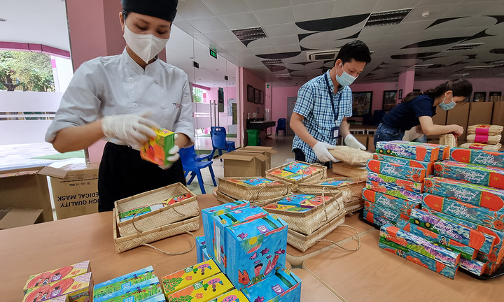 Mùa trăng hi vọng cho trẻ F0 nơi tâm dịch COVID 19