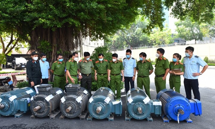 Hải quan với những trận đánh ma tuý lớn