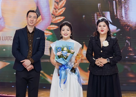 Doanh nhân Nguyễn Hiền và bài học sâu sắc về chữ “đức” trong kinh doanh 