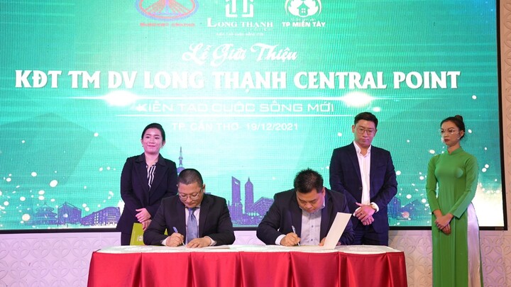 Long Thạnh Central Point Hậu Giang thu hút khách hàng ngày đầu năm Nhâm Dần 2022