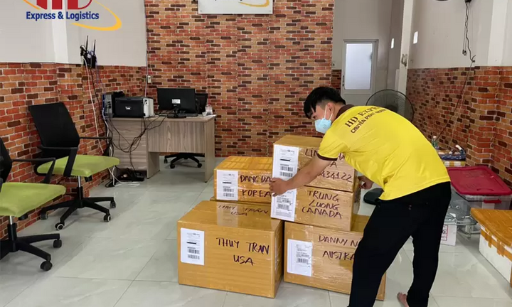 Gửi hàng từ Việt Nam sang Mỹ uy tín với HĐ Express