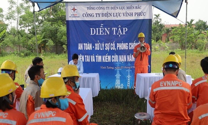 Công ty Điện lực Vĩnh Phúc nỗ lực đảm bảo hệ thống điện vận hành an toàn mùa mưa bão