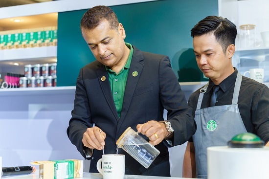 Nestlé và Starbucks hợp tác ra mắt cà phê hòa tan cao cấp Starbucks mới tại Việt Nam