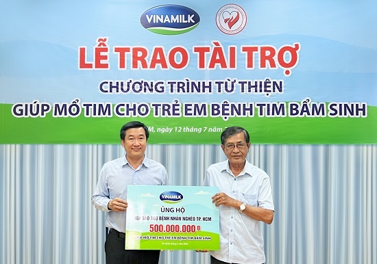 Vinamilk tiếp tục hỗ trợ phẫu thuật tim và mắt cho trẻ em khó khăn