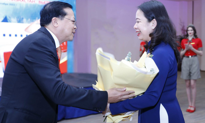 Cơ hội khám phá Việt Nam dành cho du khách Kazakhstan với  đường bay thẳng của Vietjet