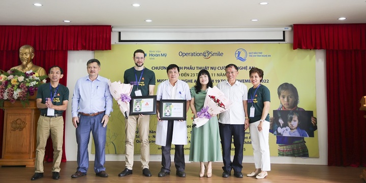 Sika® đồng hành cùng Operation Smile Việt Nam tìm lại nụ cười cho trẻ em dị tật khe hở môi, hàm ếch tại Nghệ An