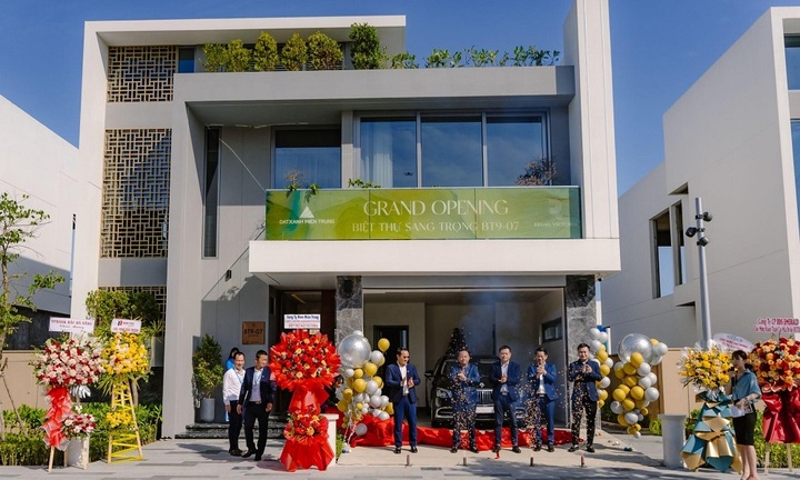 Biệt thự full nội thất Regal Victoria Elizabeth Edition đã có chủ nhân trong ngày ra mắt