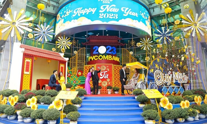 Trải nghiệm không gian đậm sắc màu văn hóa Tết cùng PVcomBank
