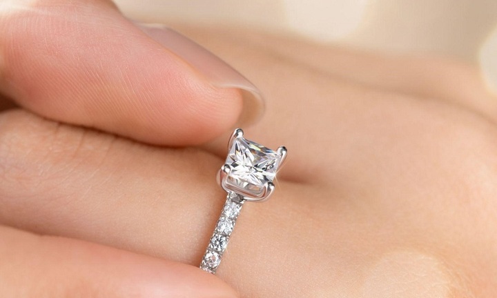 Bí kíp mua đúng giá kim cương