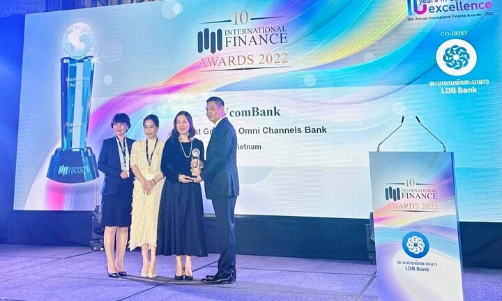 PVcomBank được vinh danh “Môi trường làm việc tốt nhất và Ngân hàng hợp kênh phát triển nhanh nhất” 