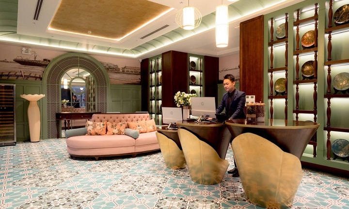 Có gì đặc biệt bên trong khách sạn Regal Collection House?