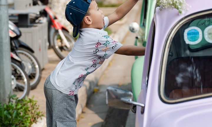 Thông điệp gửi mẹ qua chiếc chong chóng tuổi thơ