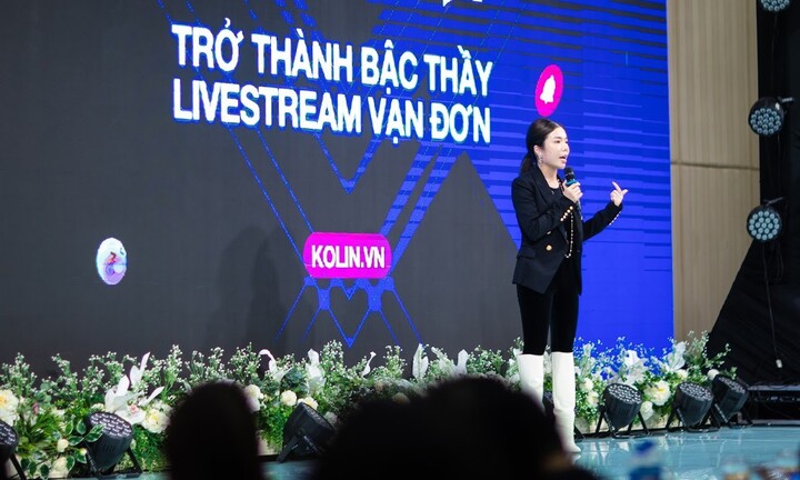 Hot TikToker Thủy Top chia sẻ bí quyết kinh doanh online thành công