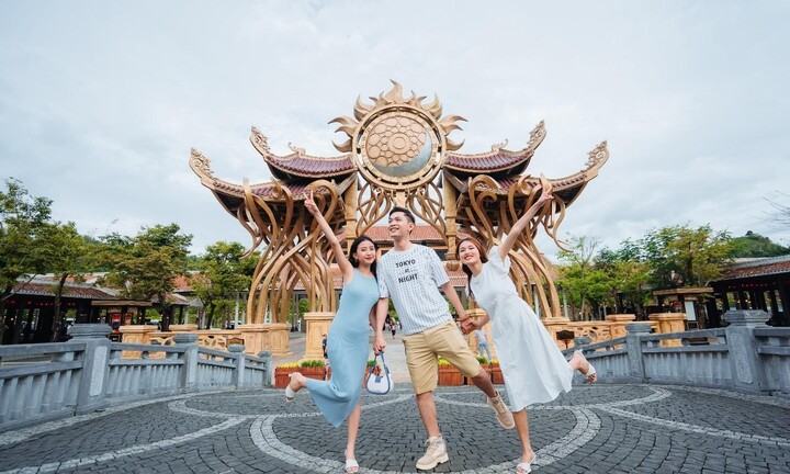 Sun World Ba Na Hills đẹp như bước ra từ cổ tích: bạn đã check-in các tọa độ này chưa?