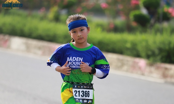 Ngắm các runner nhí đáng yêu trên đường chạy Baden Mountain Marathon 2023