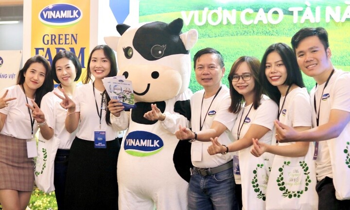 Vinamilk dẫn đầu Top 100 Nhà tuyển dụng được yêu thích nhất năm 2022 của CareerBuilder