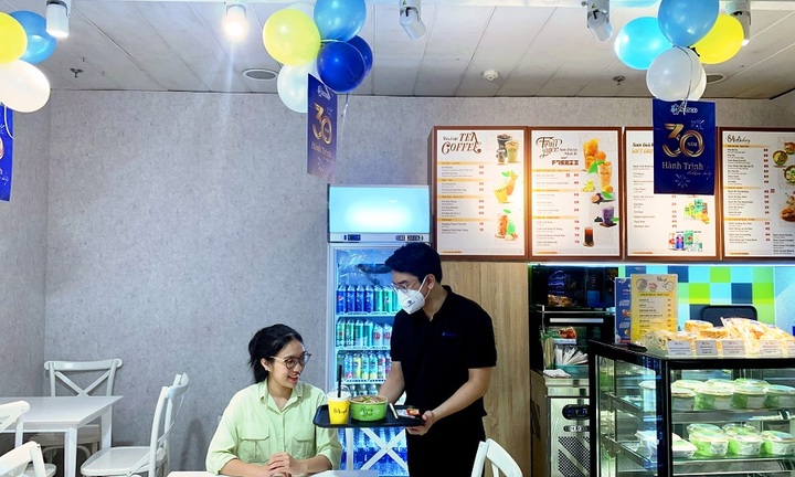 Món ngon tiện lợi tại sân bay Tân Sơn Nhất