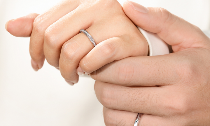 Xu hướng lựa chọn nhẫn cưới vàng trắng đơn giản, thanh lịch