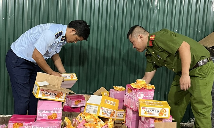 QLTT Hà Nội: Tạm giữ trên 4.500 chiếc bánh trung thu nhập lậu