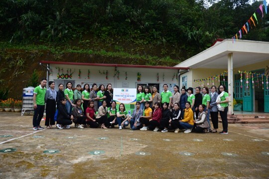 Tập đoàn CEO tặng trang thiết bị giáo dục cho điểm trường vùng cao Điện Biên