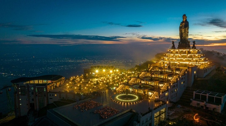 Sun World Ba Den Mountain thắng giải “khu du lịch có thiết kế cảnh quan đẹp nhất Việt Nam 2023” 