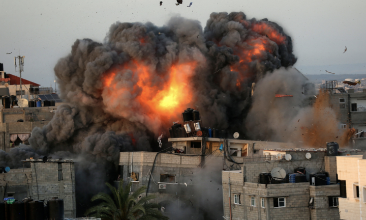 Israel điều 52 máy bay trút đòn không kích dữ dội xuống Dải Gaza