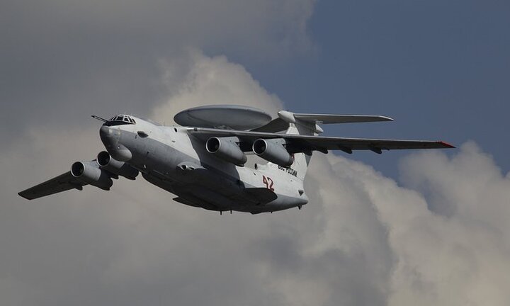 Máy bay trinh sát Nga bất ngờ bị tấn công bằng tên lửa ở Syria khi đang làm nhiệm vụ