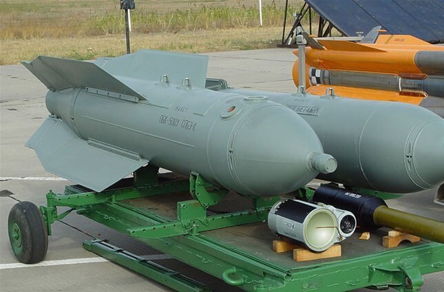 Nga dội bom nhảy dù RBK-500 SPBE-D xuống các cứ điểm phiến quân tại Syria
