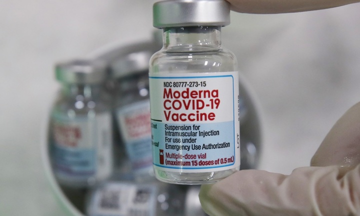 Đình chỉ sử dụng vaccine Moderna tại Iceland do nguy cơ viêm cơ tim