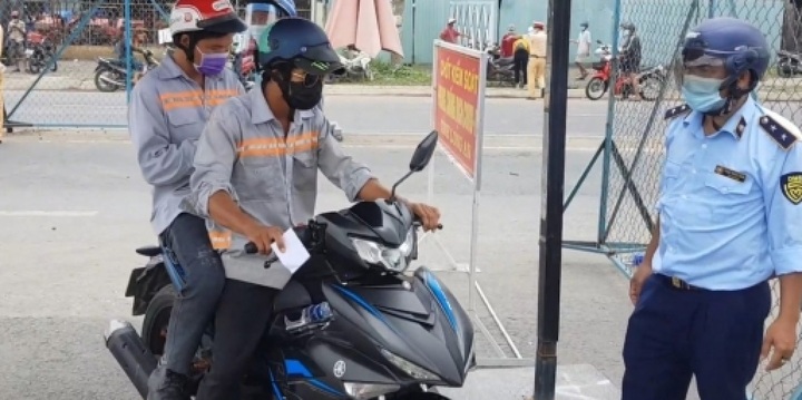 Long An dừng hoạt động chốt trạm kiểm soát ra vào tỉnh