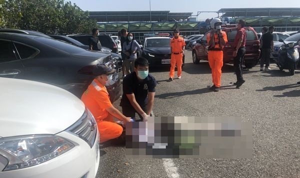 Nữ sinh đi qua đêm với thầy giáo rồi tử vong trong ô tô có đốt than