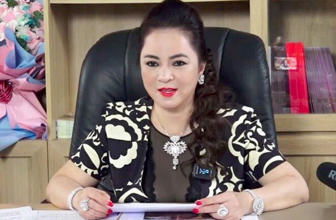 Bộ Công an mời bà Nguyễn Phương Hằng lên làm việc 