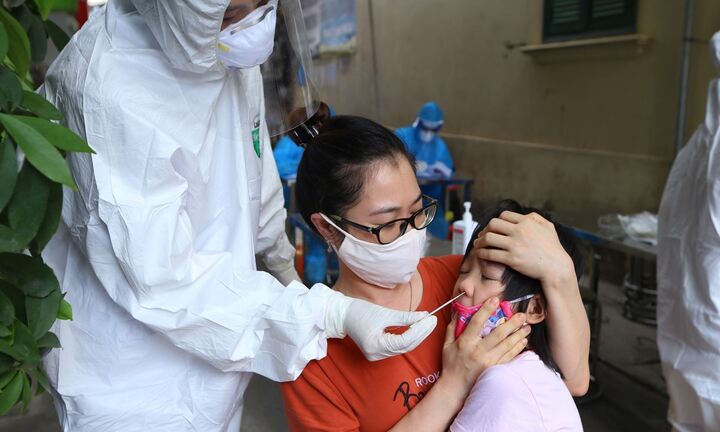 Ưu tiên tiêm vaccine phòng COVID-19 cho giáo viên, học sinh, sinh viên