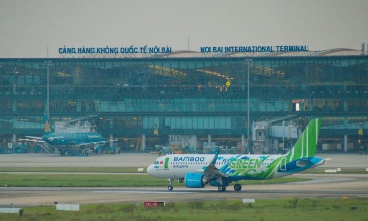Bỏ quy định khách đi máy bay, tàu hỏa phải khai bản cam kết phòng dịch COVID-19