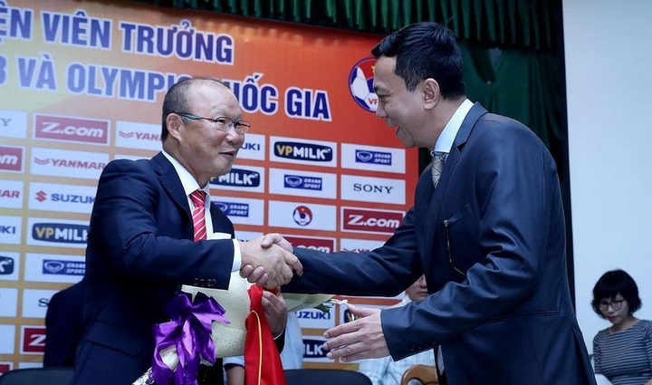 VFF  chính thức gia hạn hợp đồng với HLV Park Hang Seo