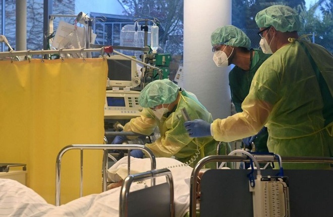 Đức đối mặt tình trạng khẩn cấp vì dịch COVID-19, báo hiệu mùa Giáng sinh u ám