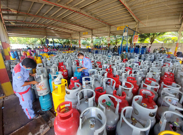 Sau 9 lần tăng giá, giá gas bán lẻ đã bất ngờ quay đầu giảm