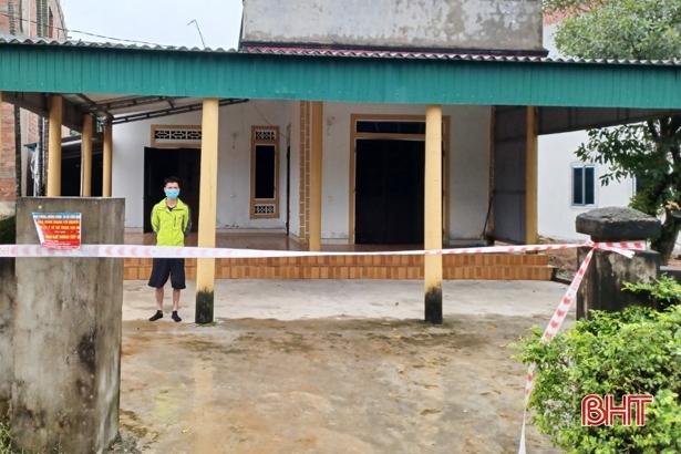 Đang cách ly vẫn tụ tập đánh bạc, nam thanh niên bị phạt 7,5 triệu đồng