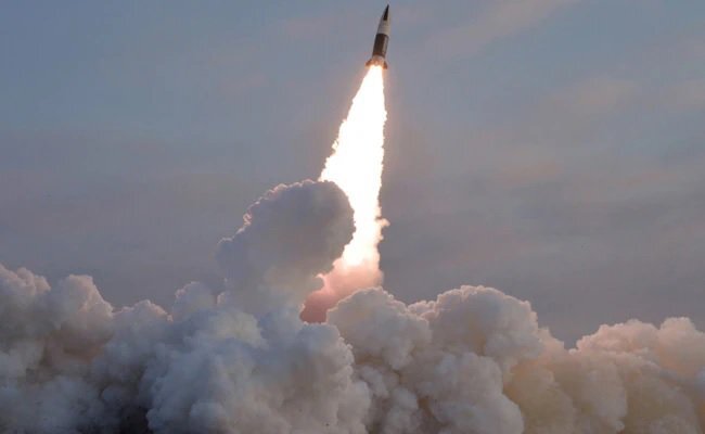 Triều Tiên tiếp tục phóng thử vũ khí ra biển