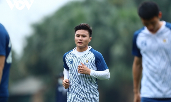 Quang Hải trở lại tập luyện giữa tin đồn chia tay Hà Nội FC