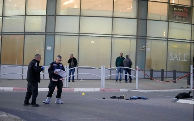 Tông xe, đâm dao kinh hoàng tại Israel khiến nhiều người thiệt mạng