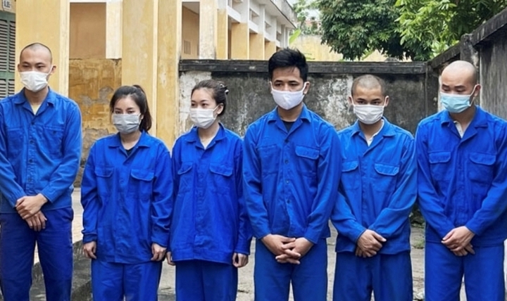 Tin tức pháp luật ngày 2/5: Triệt phá đường dây đánh bạc gần 2.000 tỷ đồng
