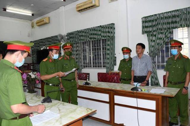Nhiều cán bộ y tế Trà Vinh, Vĩnh Long bị khởi tố vì liên quan Việt Á