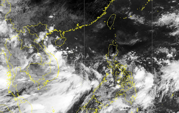 Mực nước hồ Hòa Bình tăng, thủy điện mở 1 cửa xả đáy