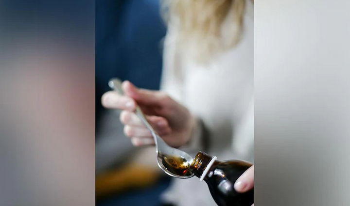 Ấn Độ:  Kiểm tra 4 loại siro ho nghi liên quan đến cái chết của 66 trẻ em