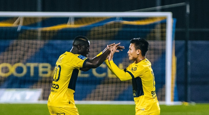 Ngôi sao chơi hay nhất tại Pau FC dành nhiều lời khen cho Quang Hải